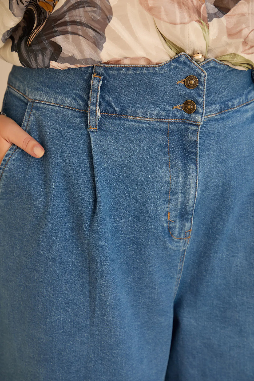 Elastične moderne traperice s širokim nogavicama u plavoj boji