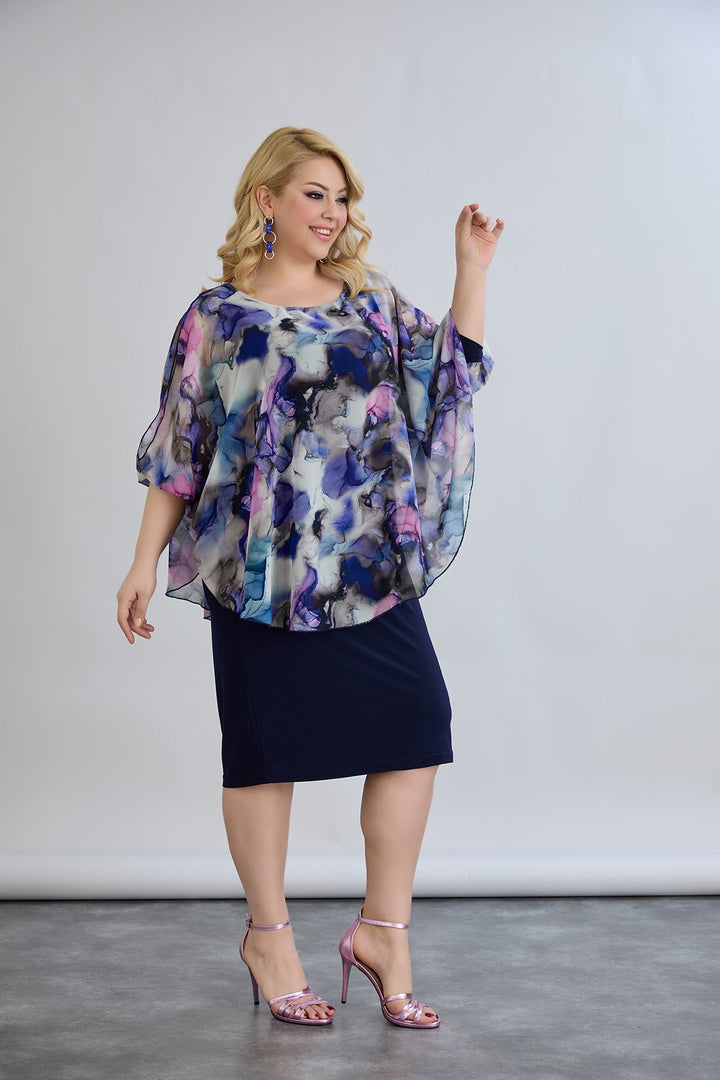 Haljina od šifona s naglaskom na ramenima - tamnoplava