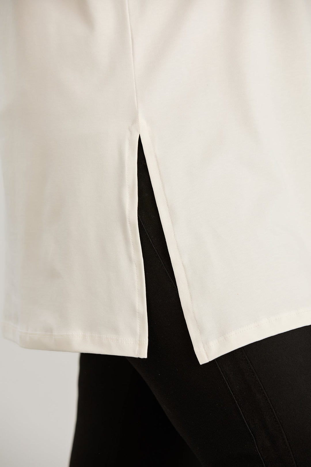 Pamučna tunika u većim veličinama s printom – Happiness – Ecru