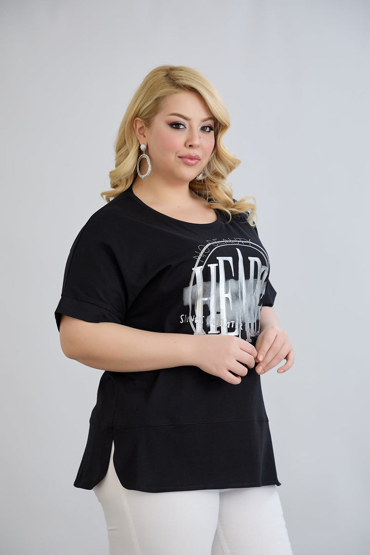 Crna majica s printom i ukrasnim kamenčićima HEART