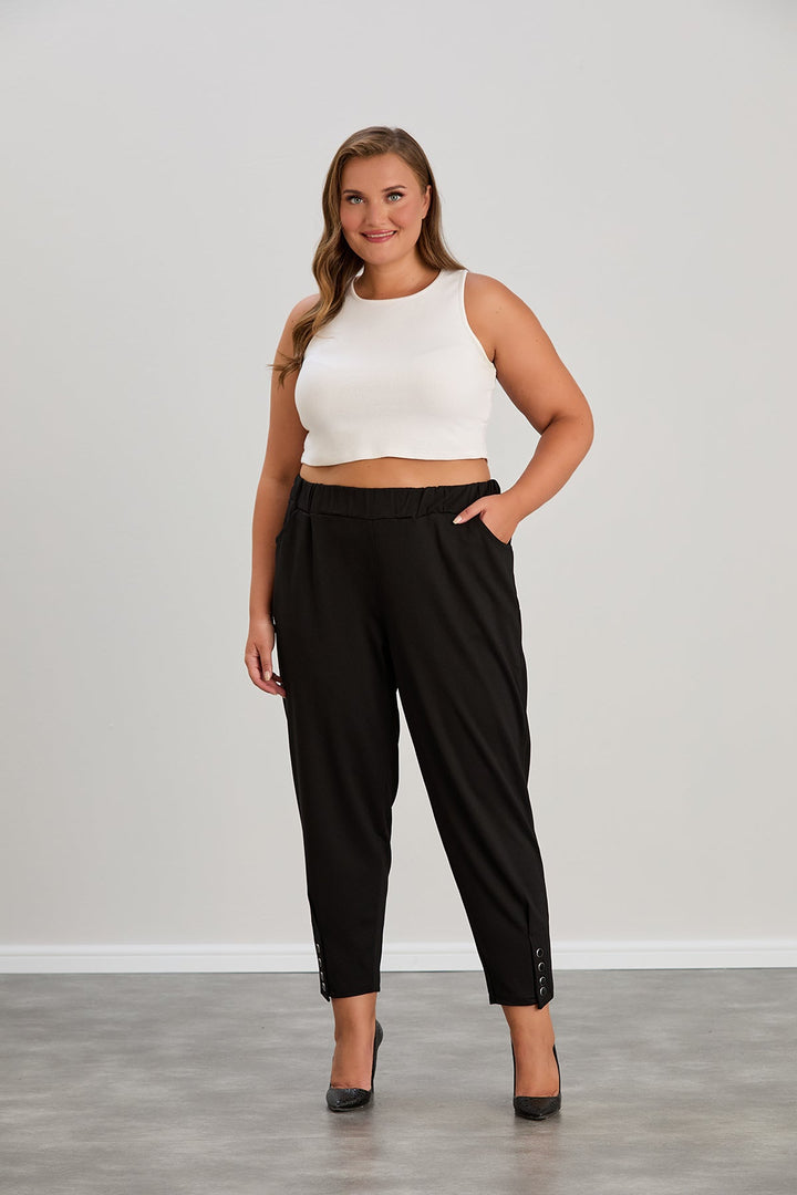 Elastične ženske hlače s gumbima – Crna