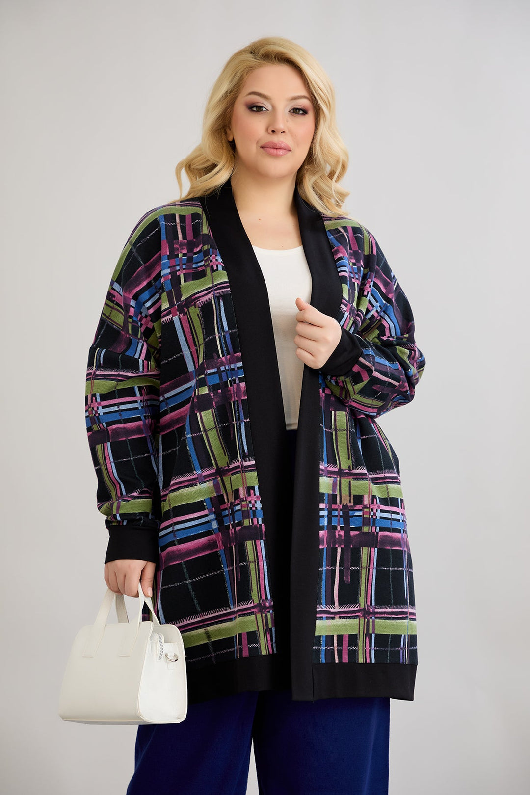 Ženska veste velikih veličina