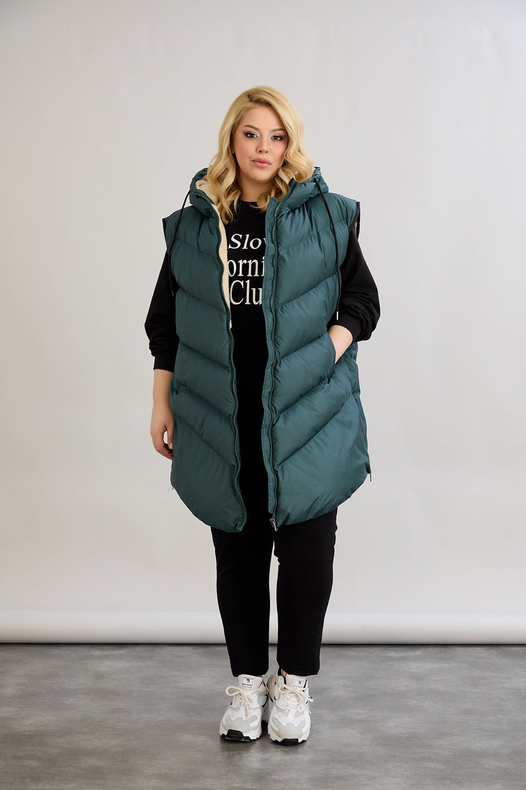 Topli oversize zimski prsluk s podstavom od karakula velikih veličina - Zelena