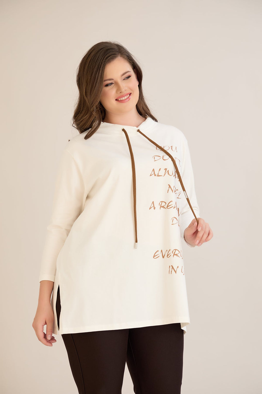 Pamučna tunika s asimetričnim natpisom i vezicama