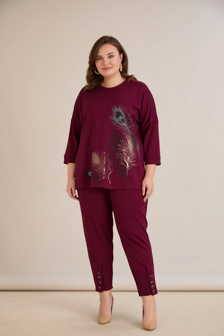 Elastične ženske hlače s gumbima u bordo boji