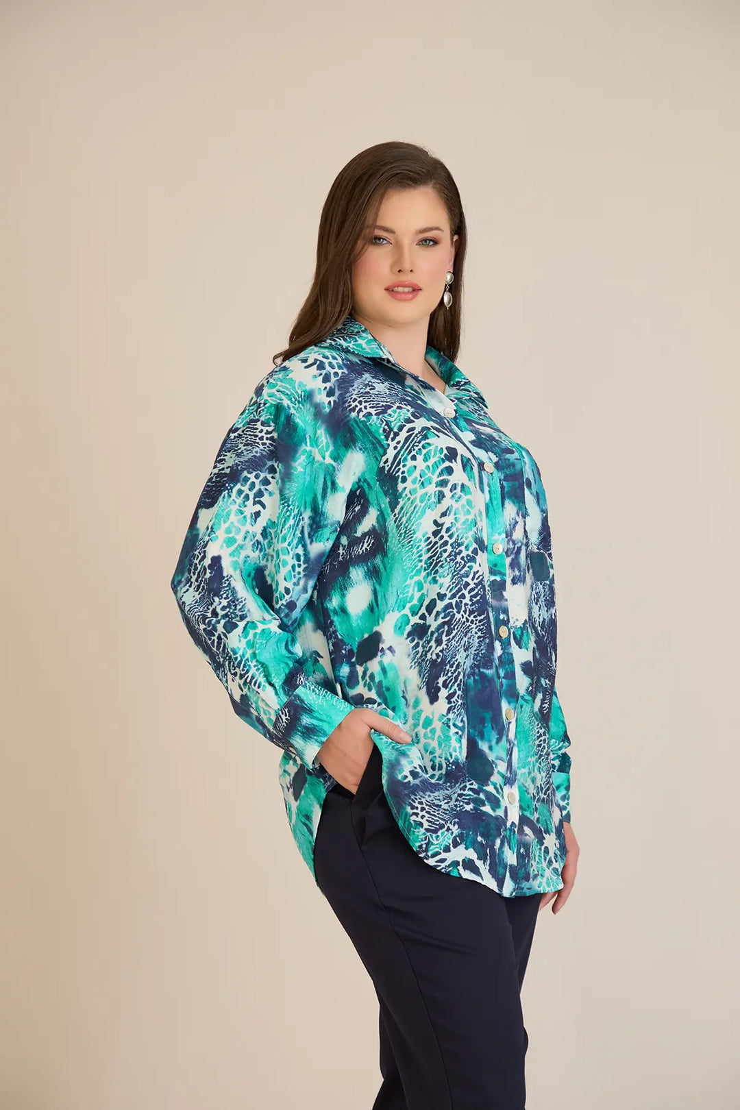 Elegantna košulja od fine viskoze u tirkiznoj boji