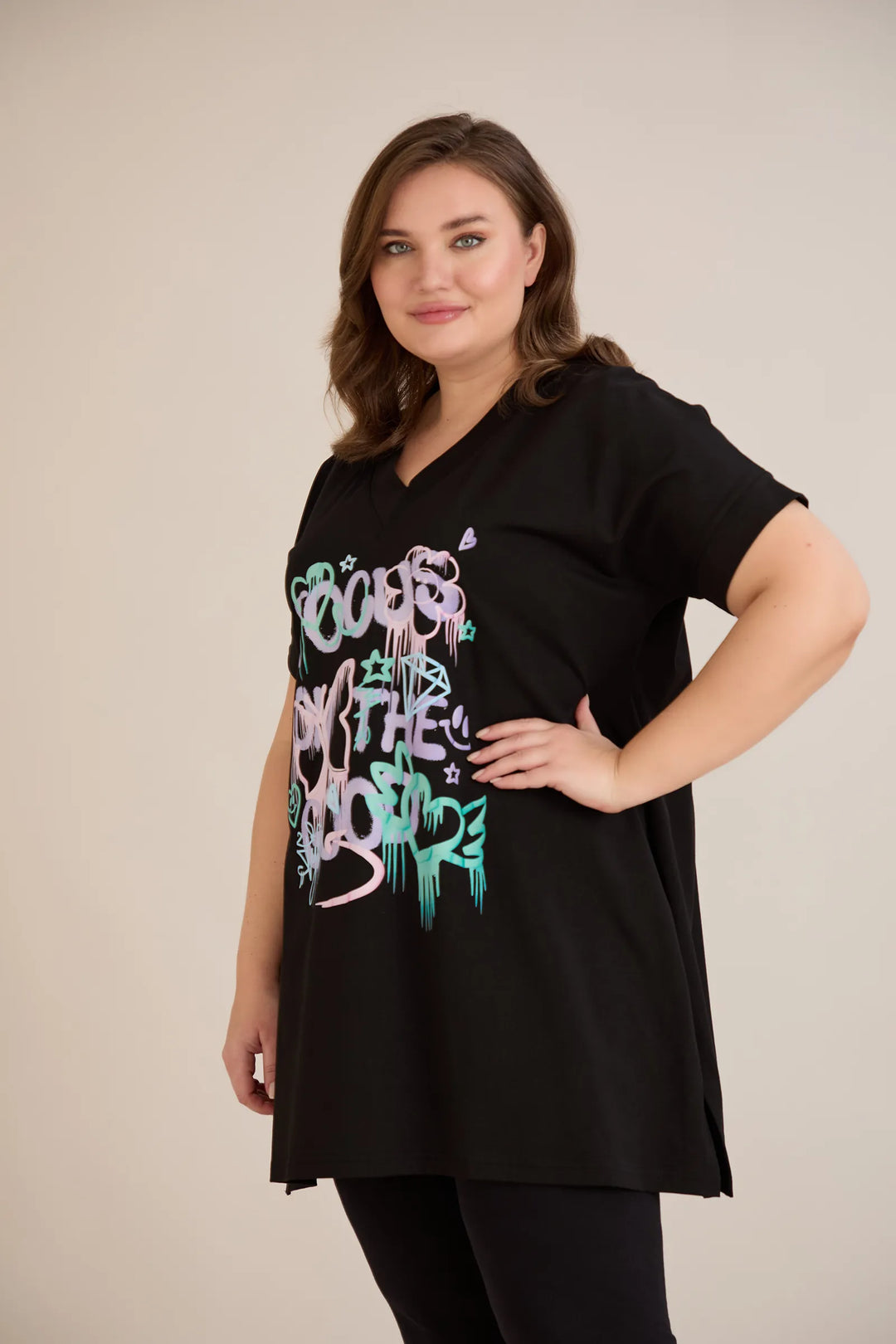 Pamučna tunika s V-izrezom i printom u ljubičastoj boji