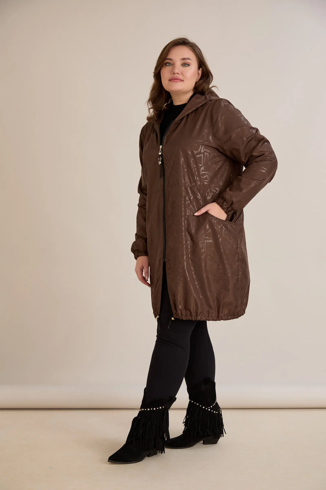 Proljetna parka s pamukom i elastičnom podstavom u boji čokolade