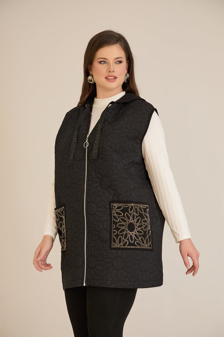 Prsluk s kapuljačom i kamenčićima od reljefnog materijala