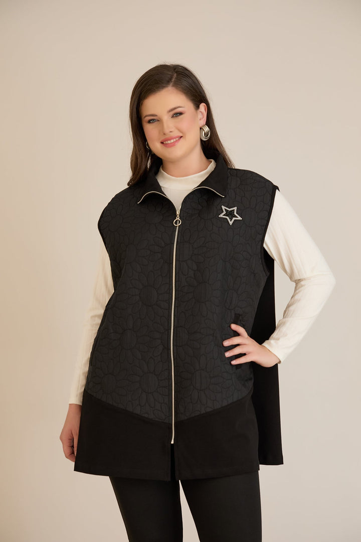 Ženski pleteni prsluk s aplikacijom zvijezde