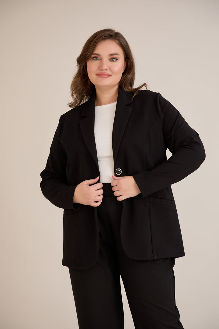 Sportsko-elegantni sako s reverom i kopčanjem – Crni