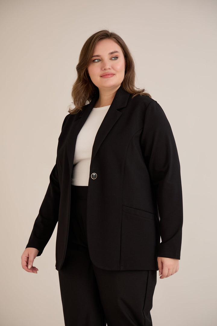 Sportsko-elegantni sako s reverom i kopčanjem – Crni