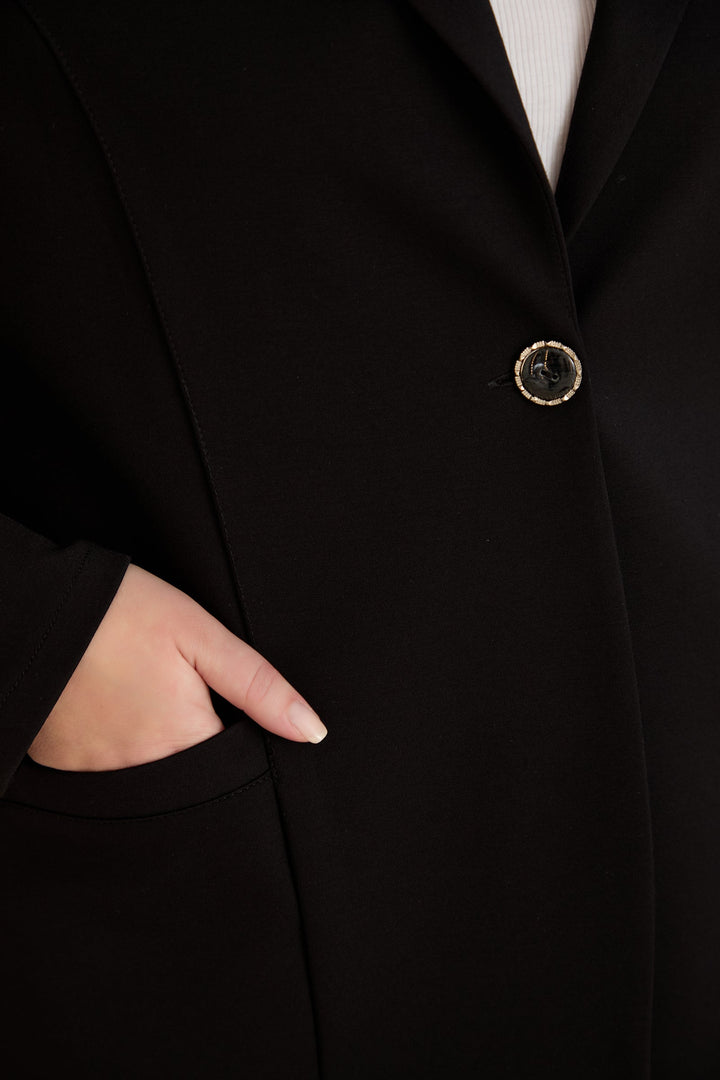 Sportsko-elegantni sako s reverom i kopčanjem – Crni