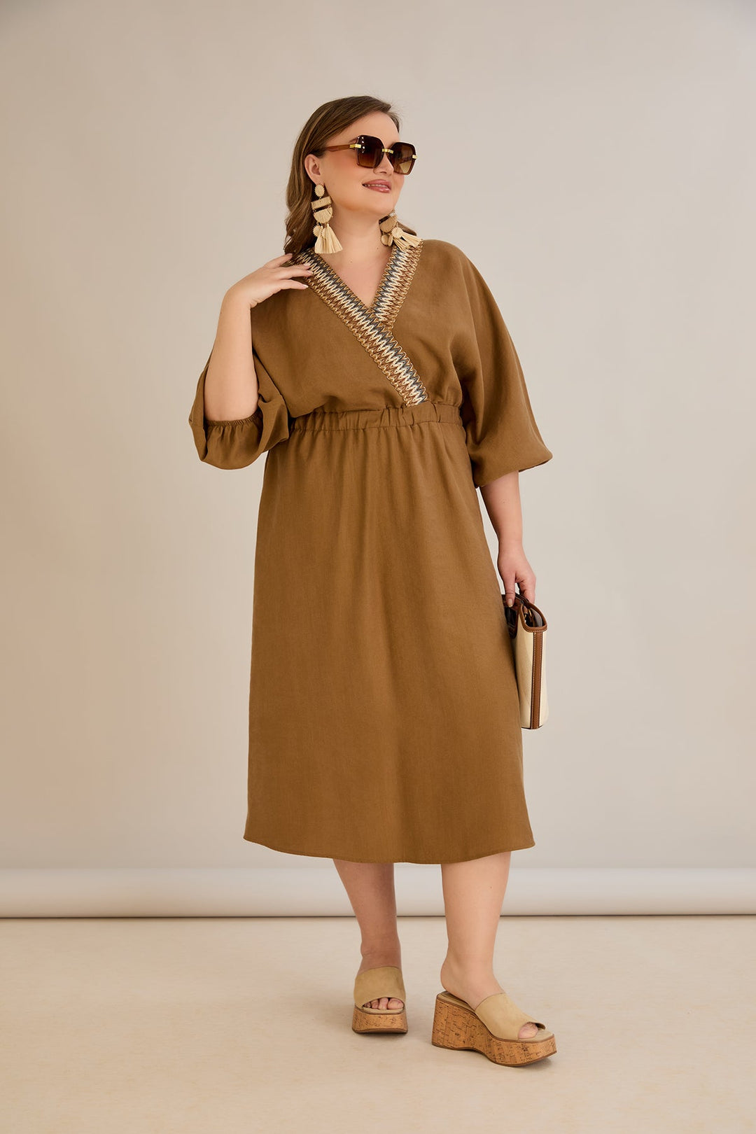 Tencel haljina s ukrasnim dekolteom i elastičnim strukom - Kave - 10964