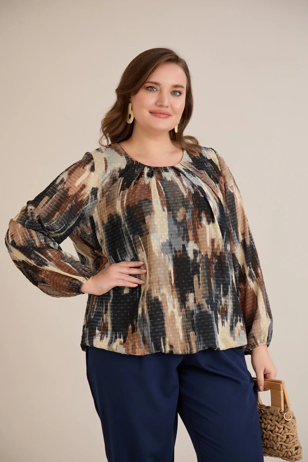 Bluza širokog kroja od šifona