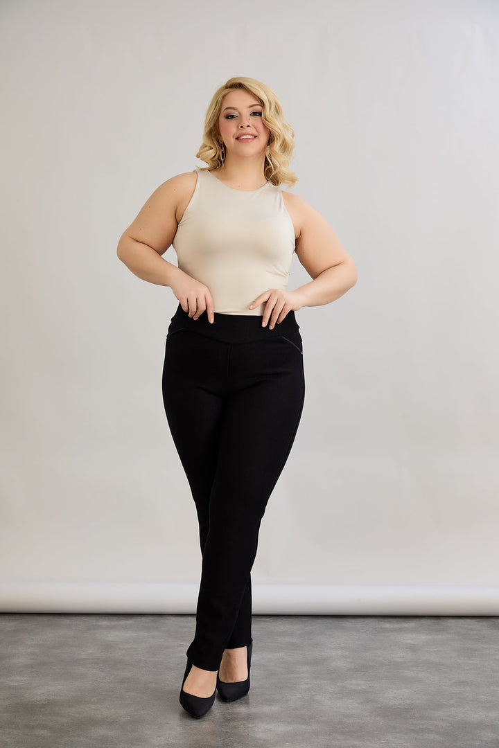 Modelirajuće hlače za punije žene Borisa - satenasti detalj