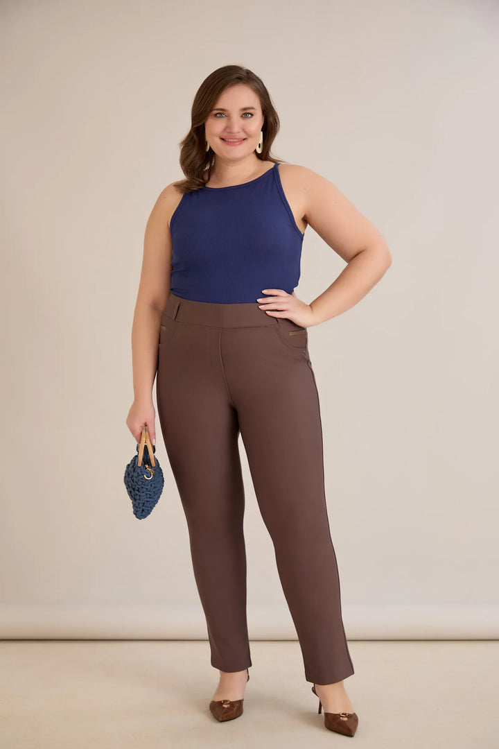 Hlače s efektom oblikovanja u vizon boji