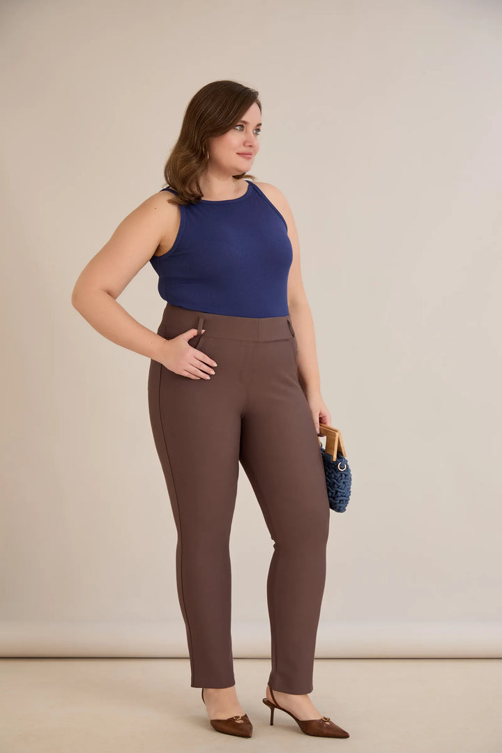 Hlače s efektom oblikovanja u vizon boji