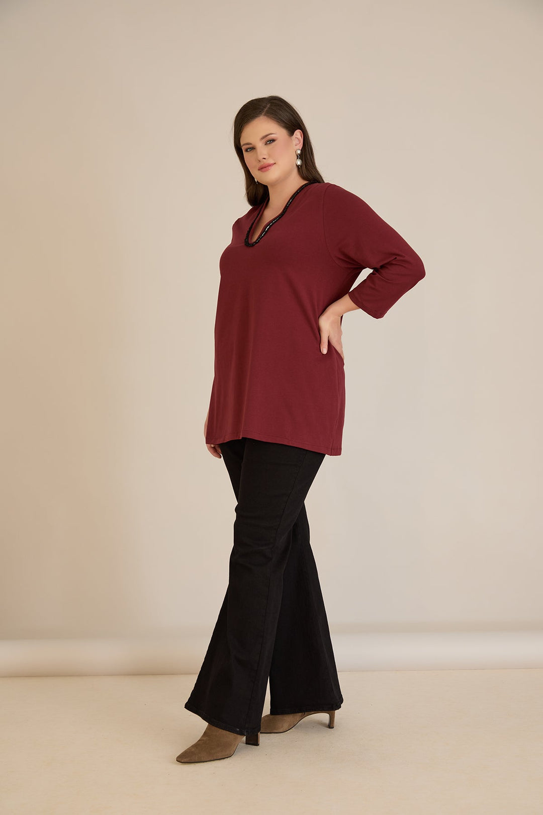 Pamučna bluza sa V dekolteom i srebrnim obrubom