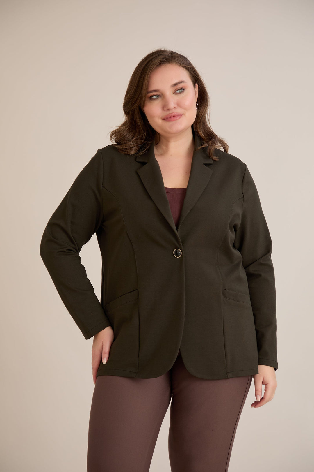 Sportsko-elegantni sako s reverom i kopčanjem – Tamno zeleni