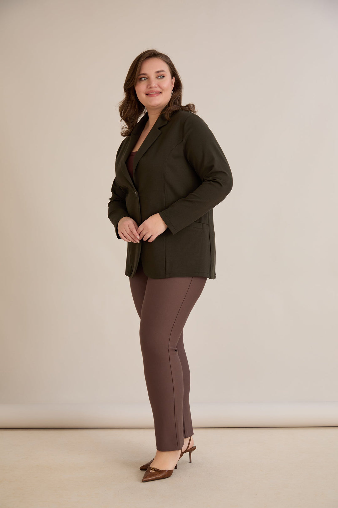 Sportsko-elegantni sako s reverom i kopčanjem – Tamno zeleni