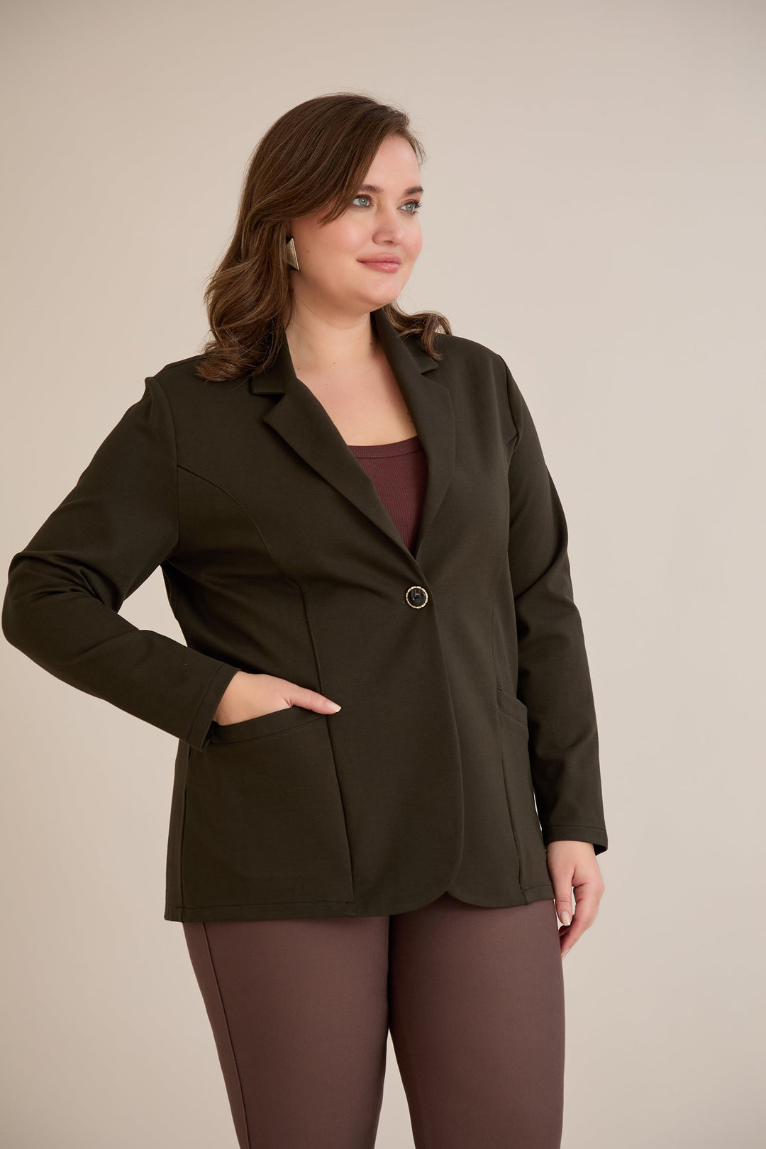 Sportsko-elegantni sako s reverom i kopčanjem – Tamno zeleni