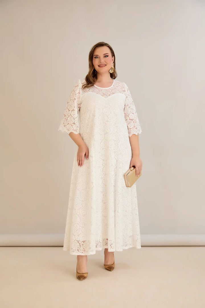Duga vjenčanica A-kroja od čipke