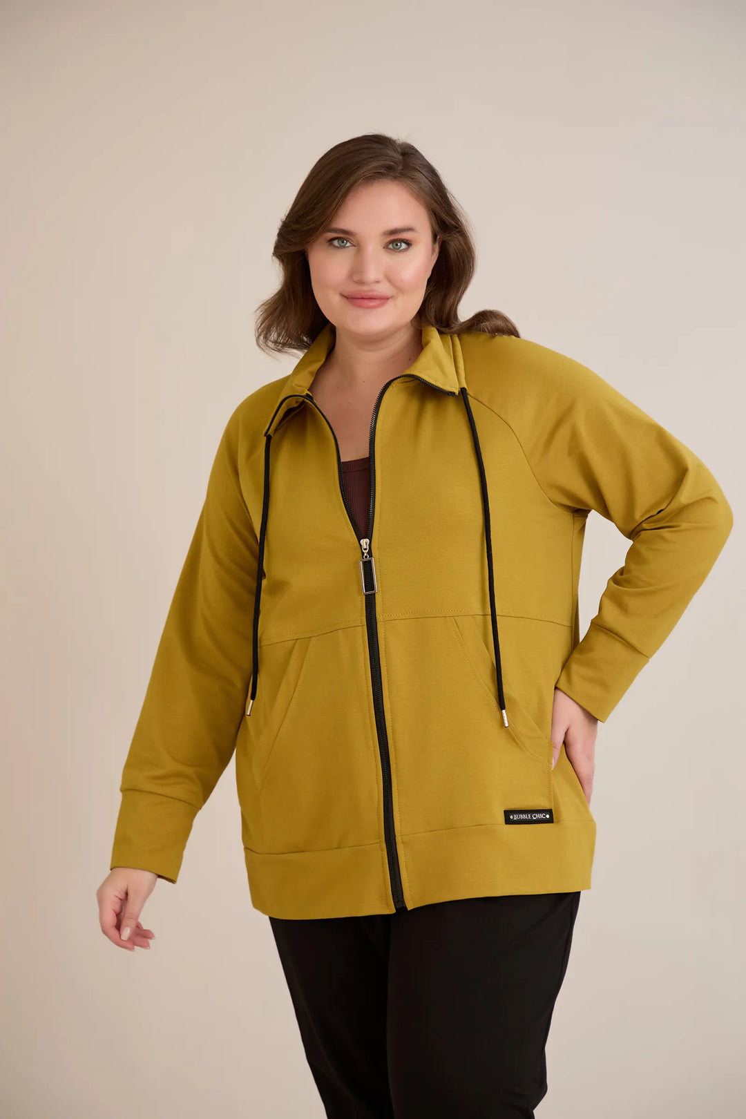 Gornji dio s patentnim zatvaračem i džepovima –  Boja senfa