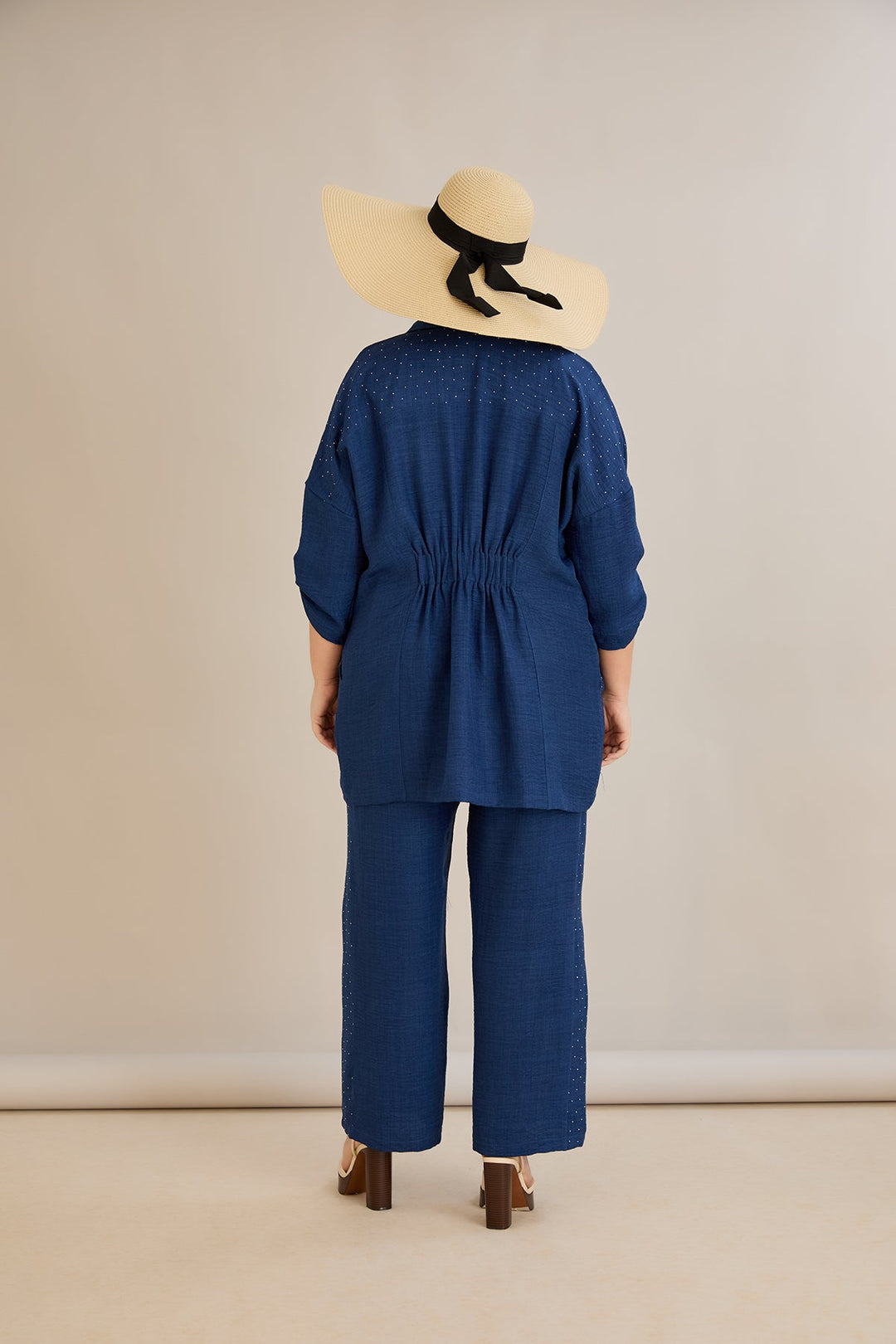 Elegantni plavi set s ukrasnim kamenčićima - Tamnoplava