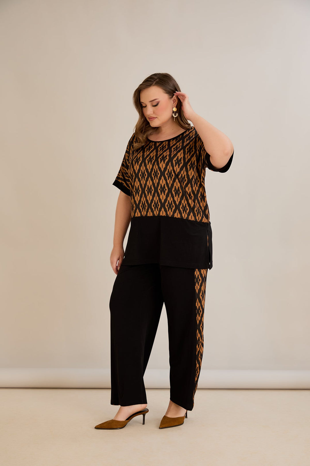 Set od 2 dijela s naglaskom na leđima