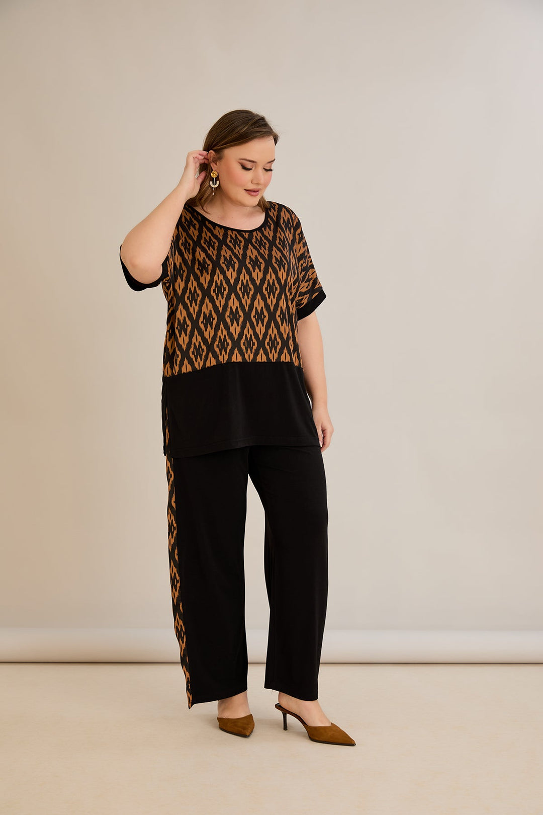 Set od 2 dijela s naglaskom na leđima