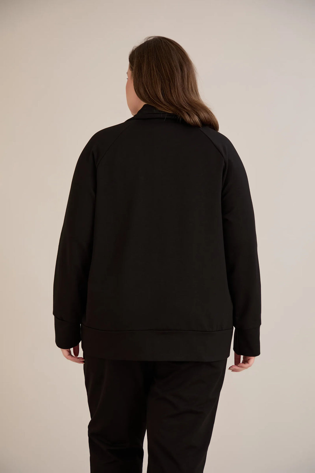 Gornji dio s patentnim zatvaračem i džepovima – crni