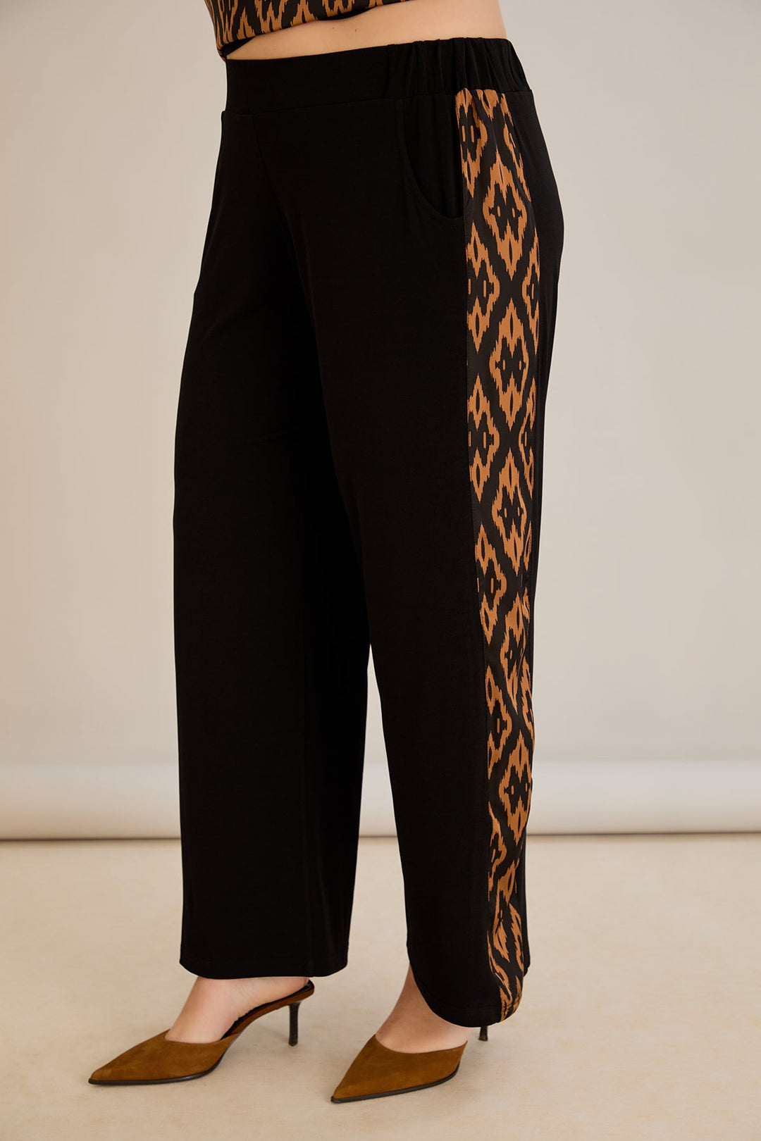 Set od 2 dijela s naglaskom na leđima