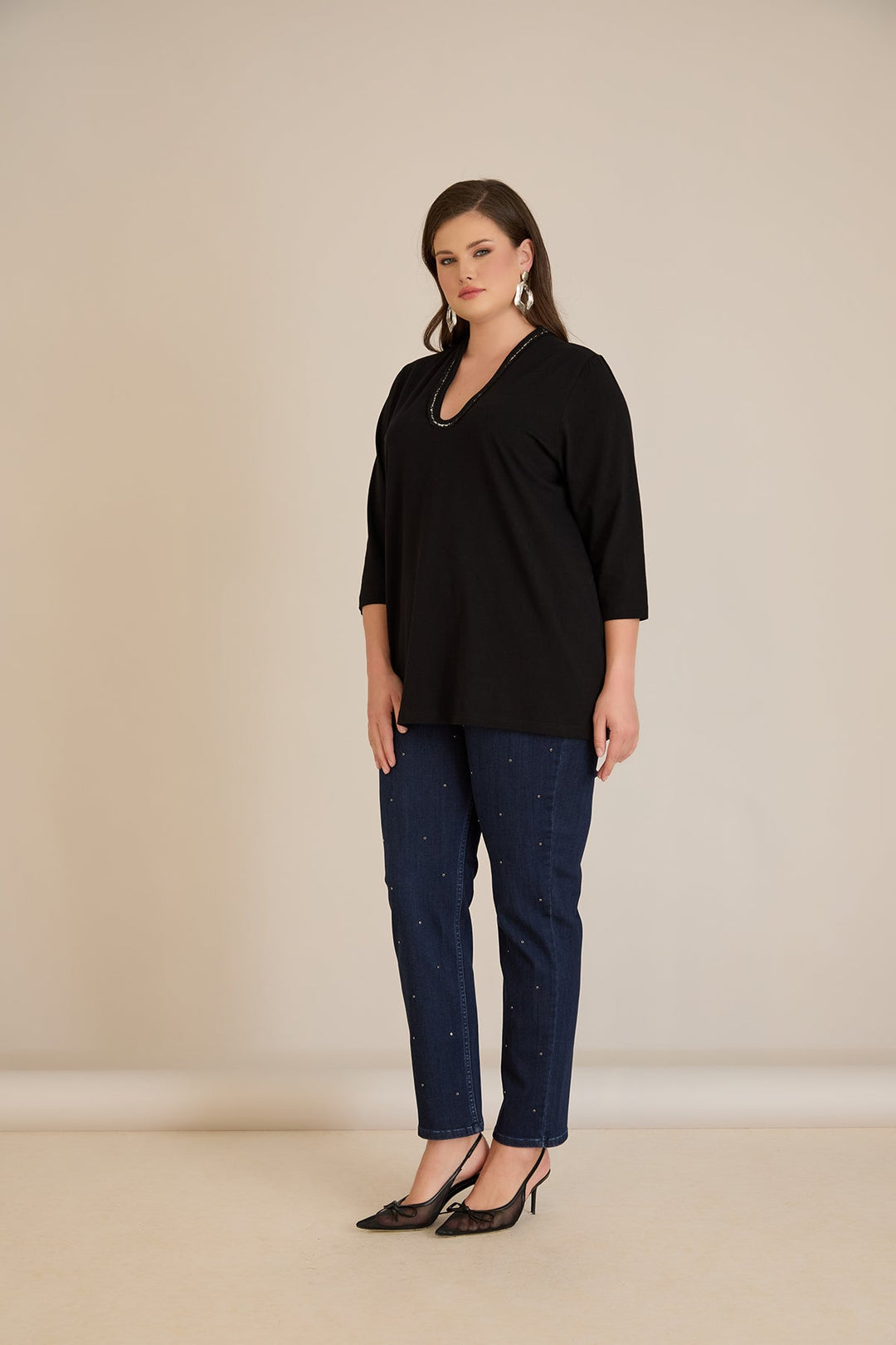 Pamučna bluza s V dekolteom i srebrnim obrubom