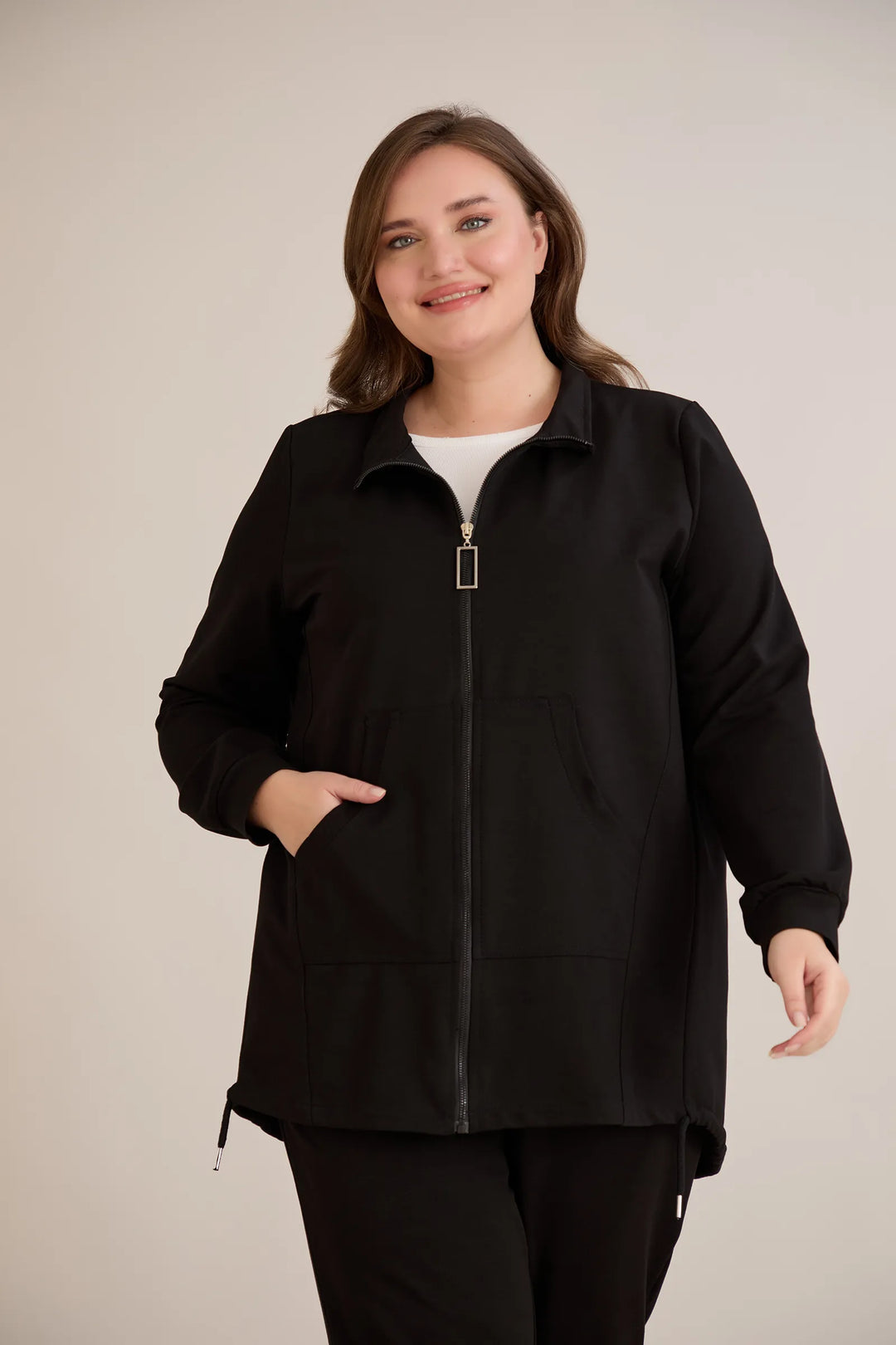 Gornji dio A-oblika s produljenim stražnjim dijelom – crni