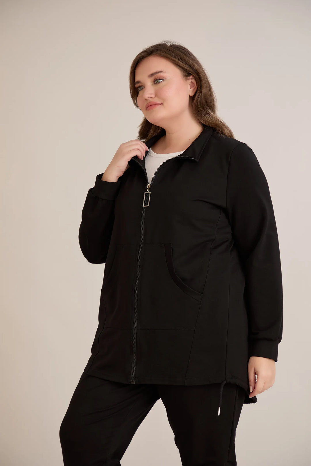 Gornji dio A-oblika s produljenim stražnjim dijelom – crni