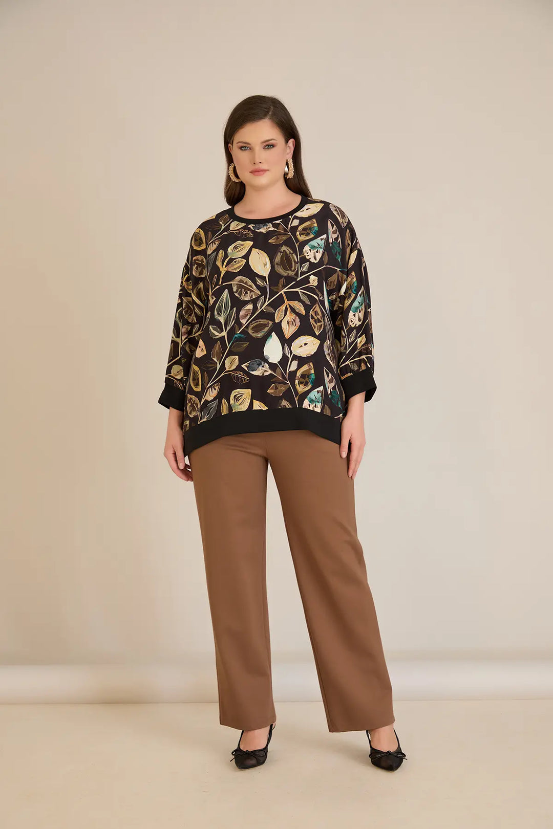 Jesenska elegantna bluza s motivom listova