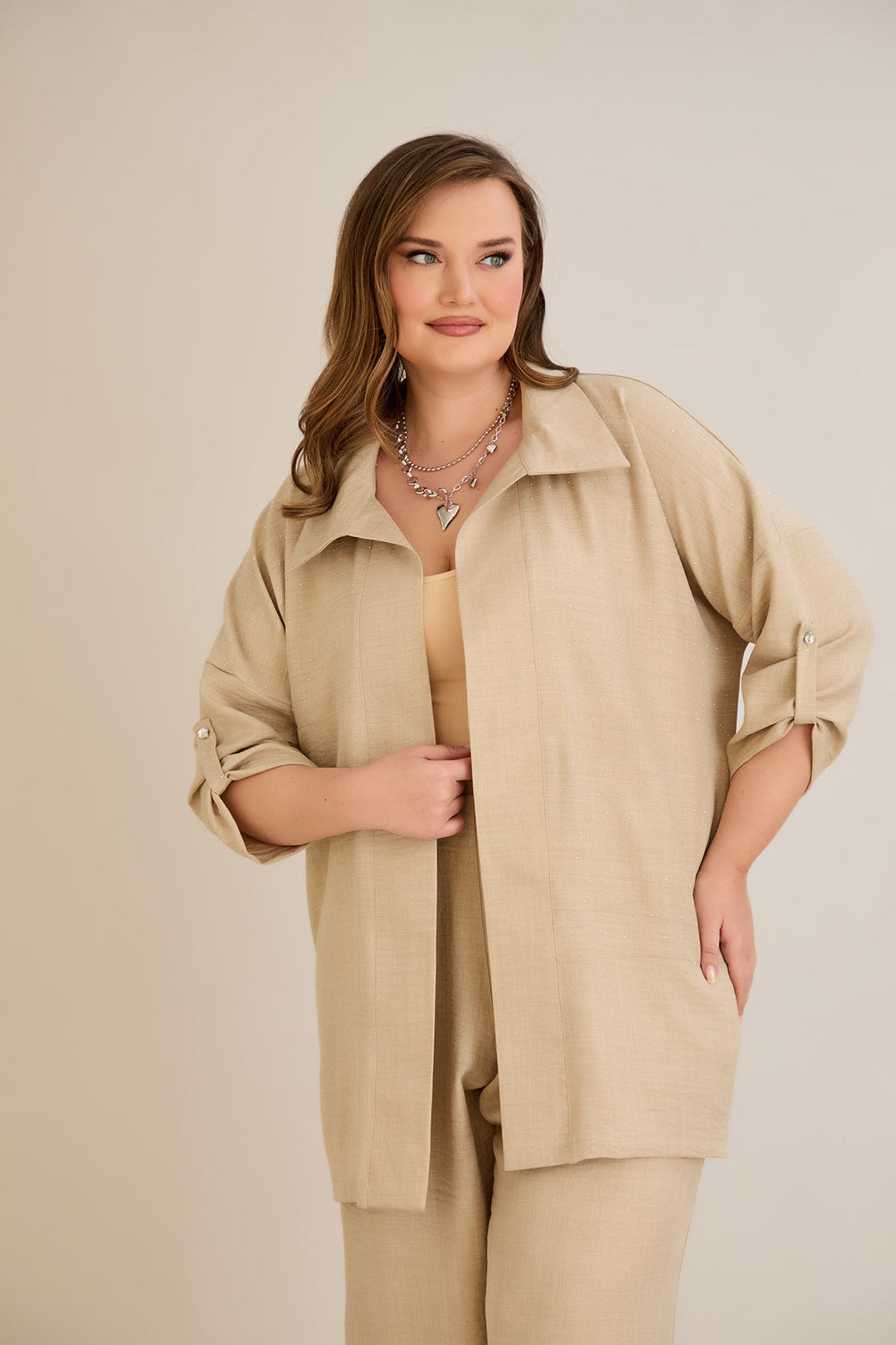 Elegantni set s ukrasnim kamenčićima - Bež