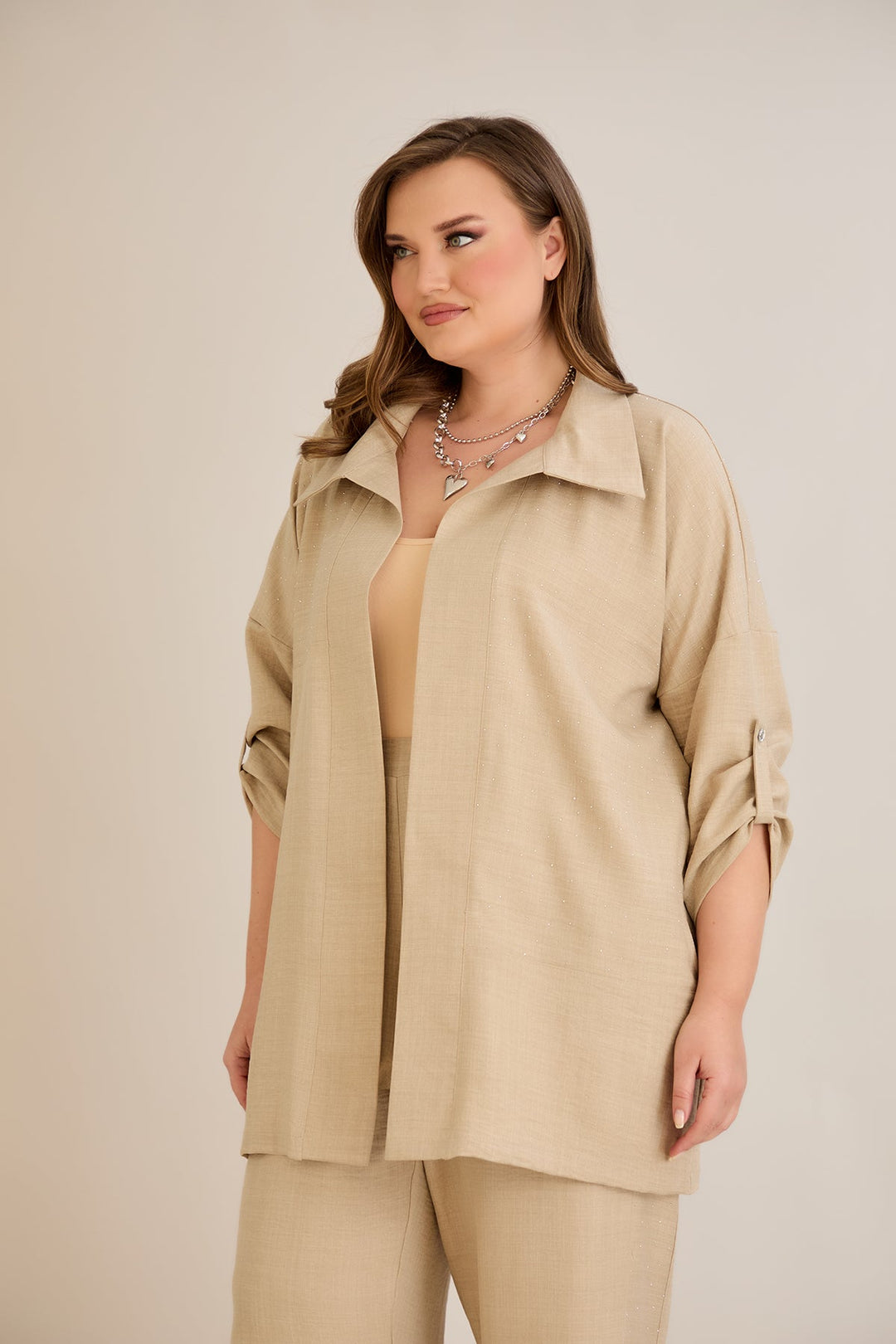 Elegantni set s ukrasnim kamenčićima - Bež