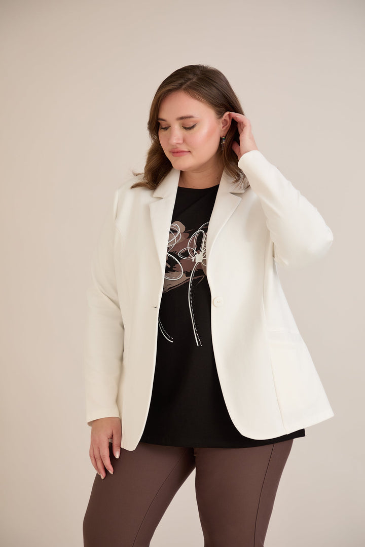 Sportsko-elegantni sako s reverom i kopčanjem – Bijeli
