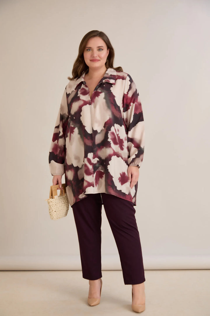 Duga lepršava košulja s apstraktnim uzorkom | veće veličine