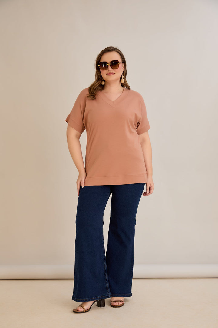 Pamučna majica s V-izrezom - karamel boja