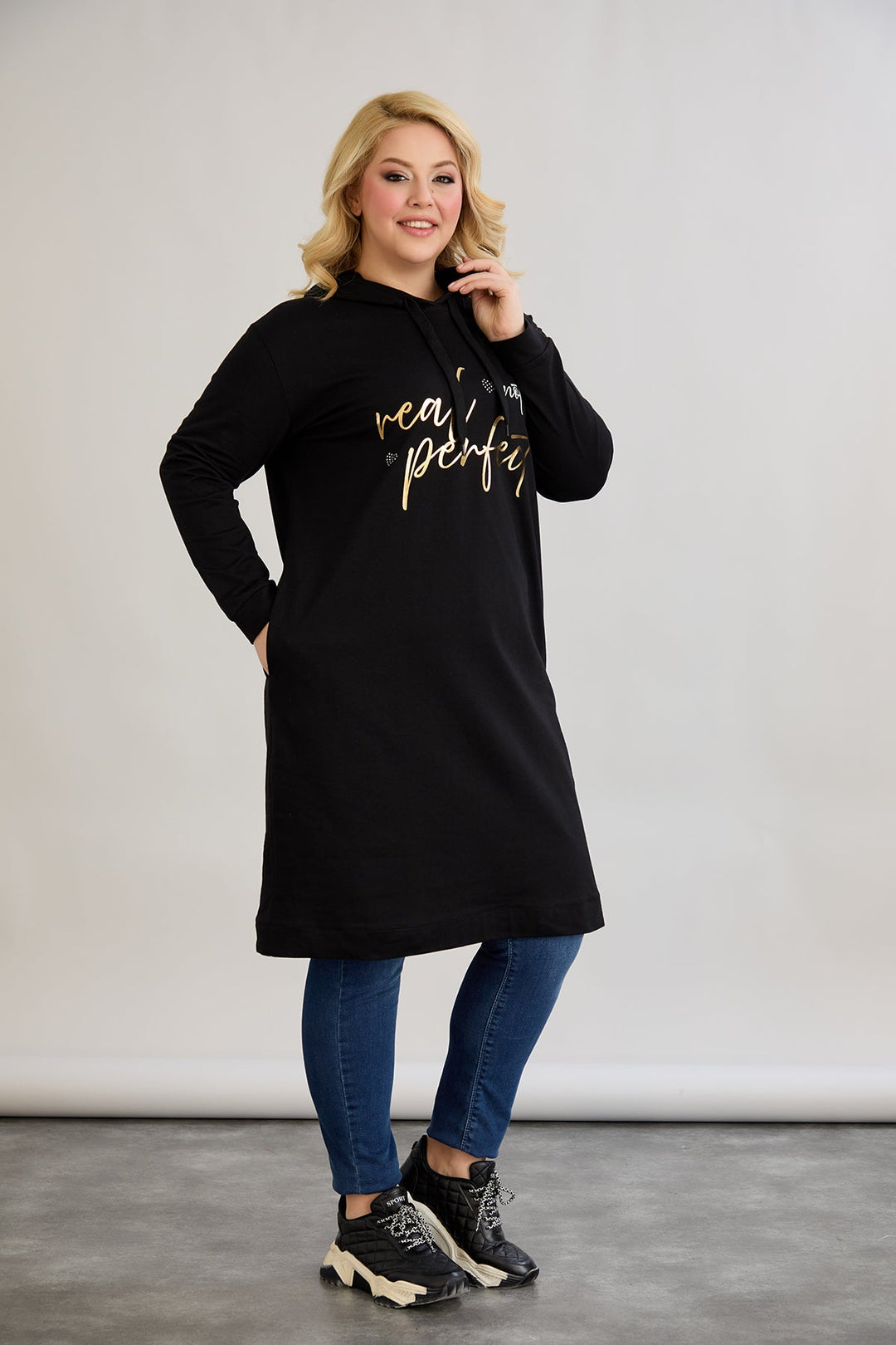 Pamučna tunika-haljina sa zlatnim natpisom "Real Love"