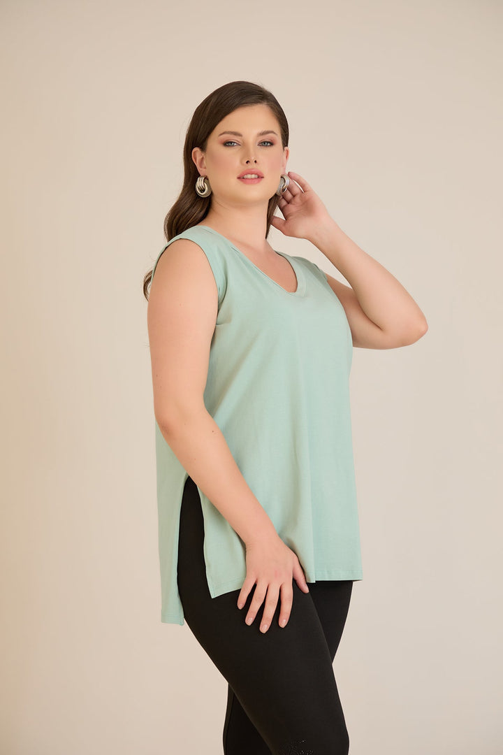 Pamučni top s atraktivnim leđima u zelenoj boji