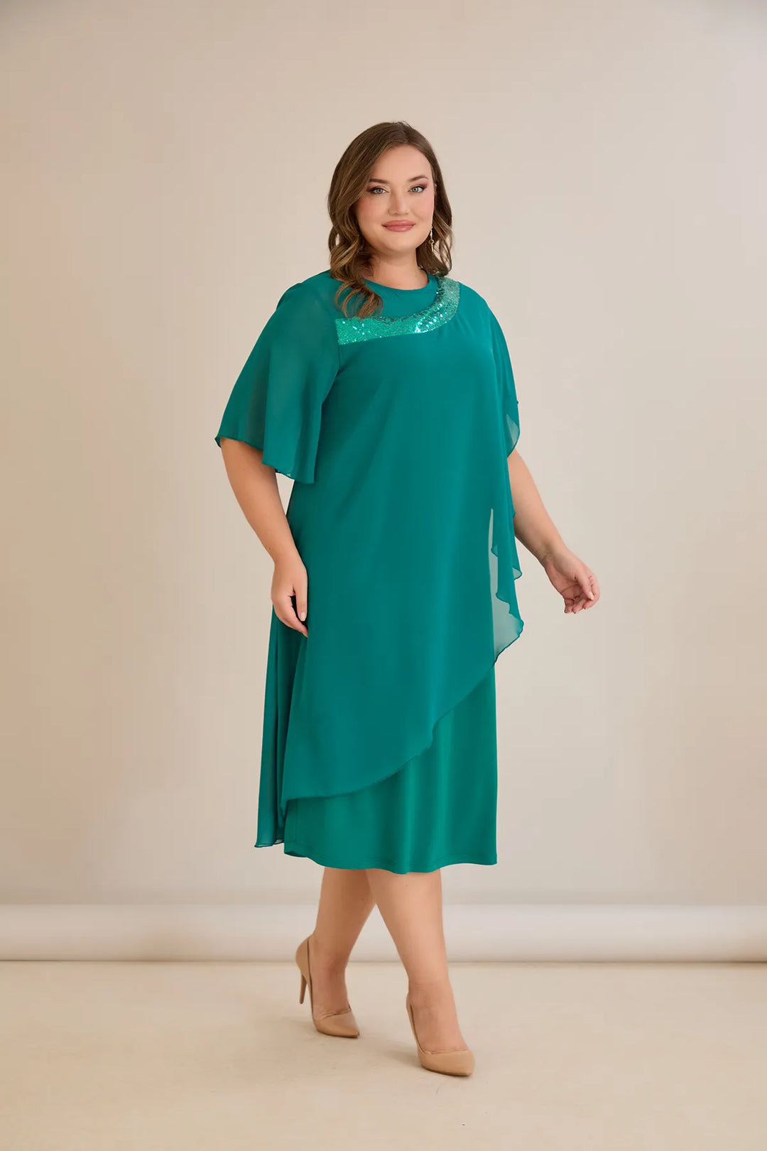 Рокля в големи Veličinaи за празници и сватби,  кръщенета