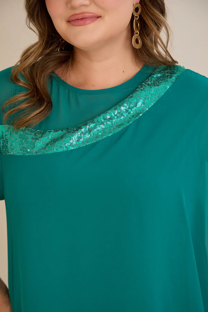 Praznična haljina od šifona i šljokica u morsko zelenoj boji