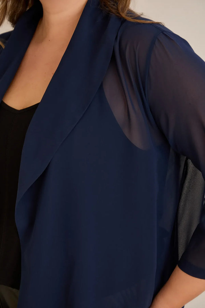 Praznična pelerina od šifona u tamno plavoj boji