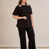 Plus size pamučna bluza s perlama i atraktivnim izrezom