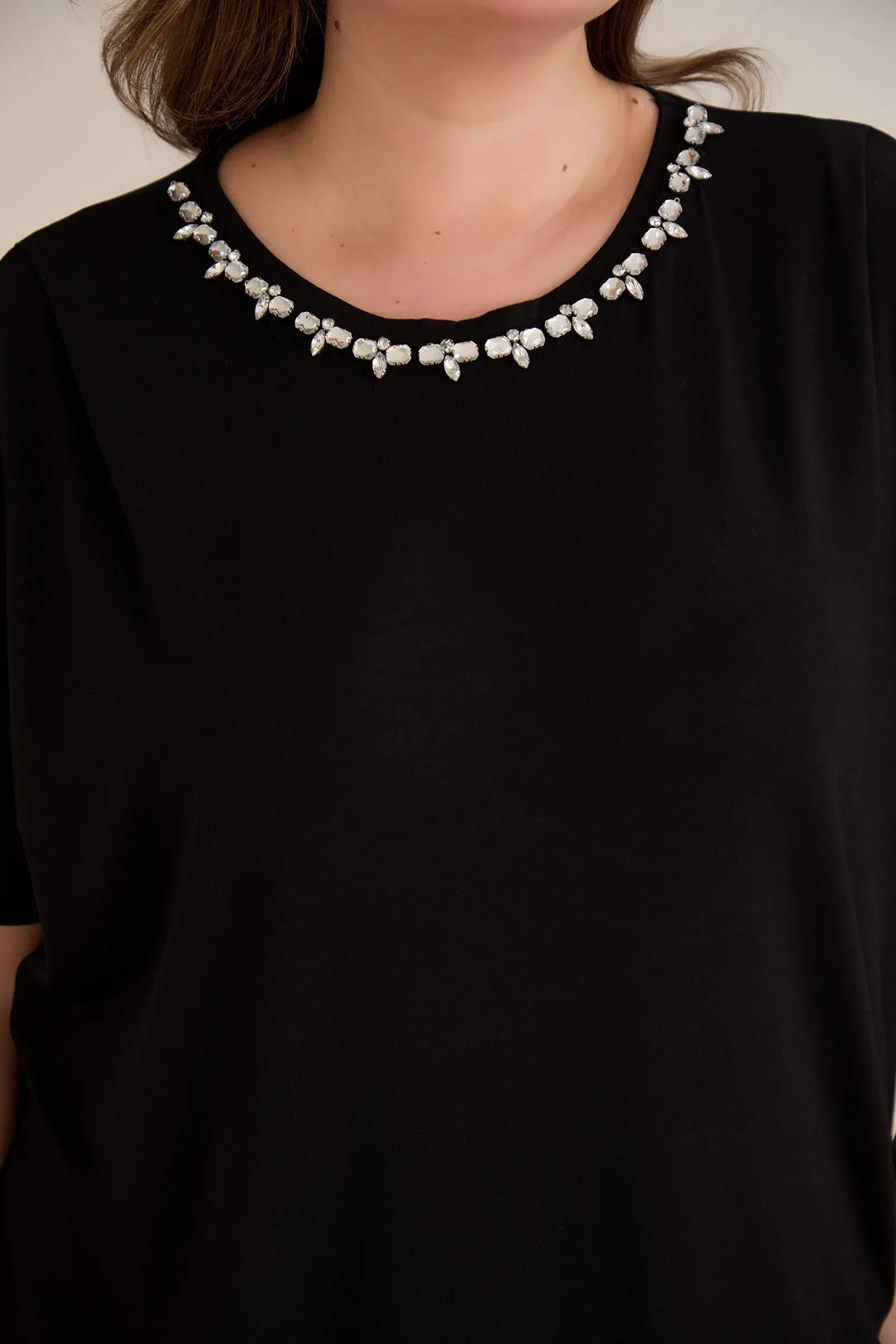 Bluza s dekoracijom od kamenčića – Crna