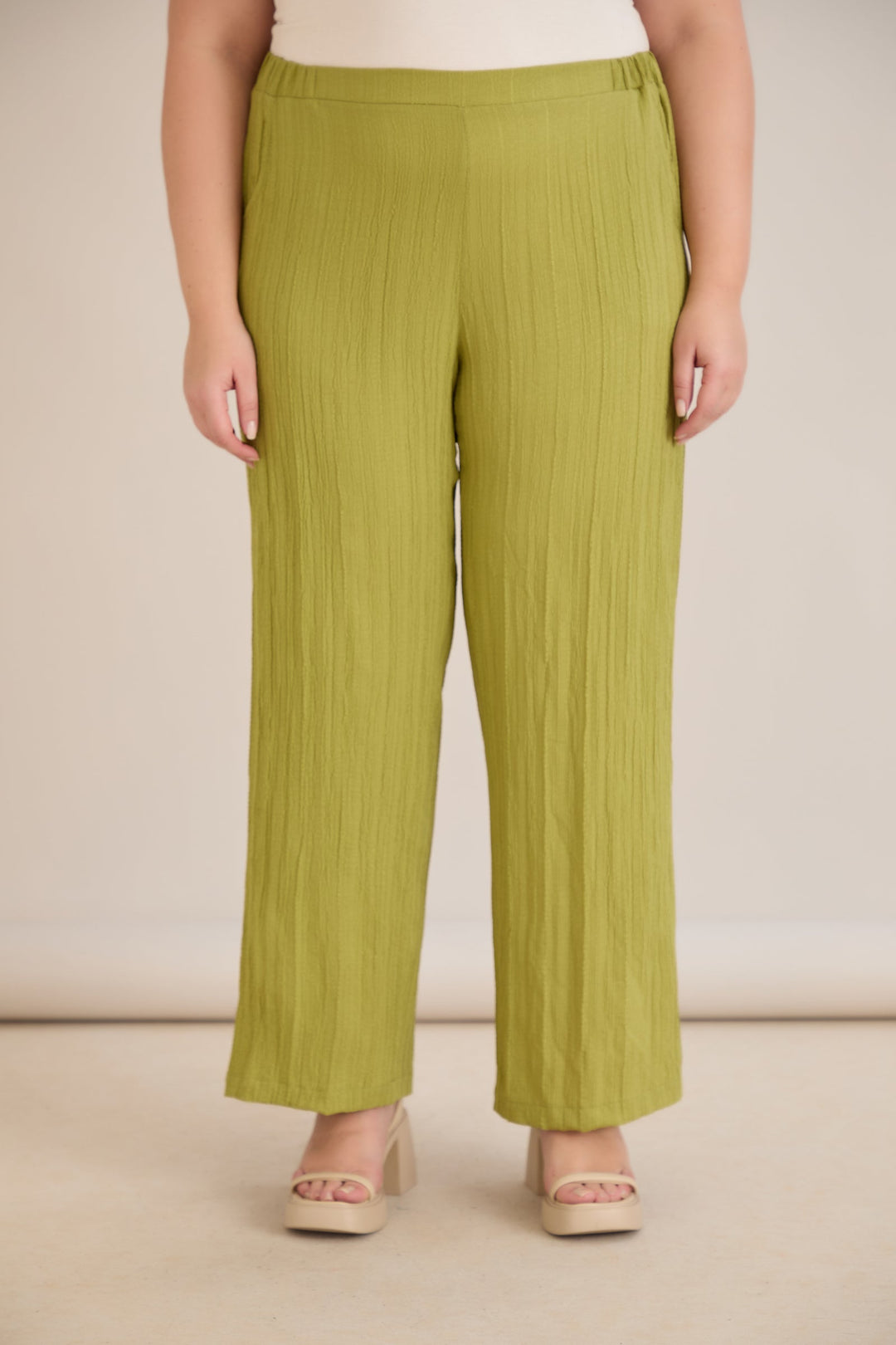 Hlače od laganog reljefnog materijala – Limeta